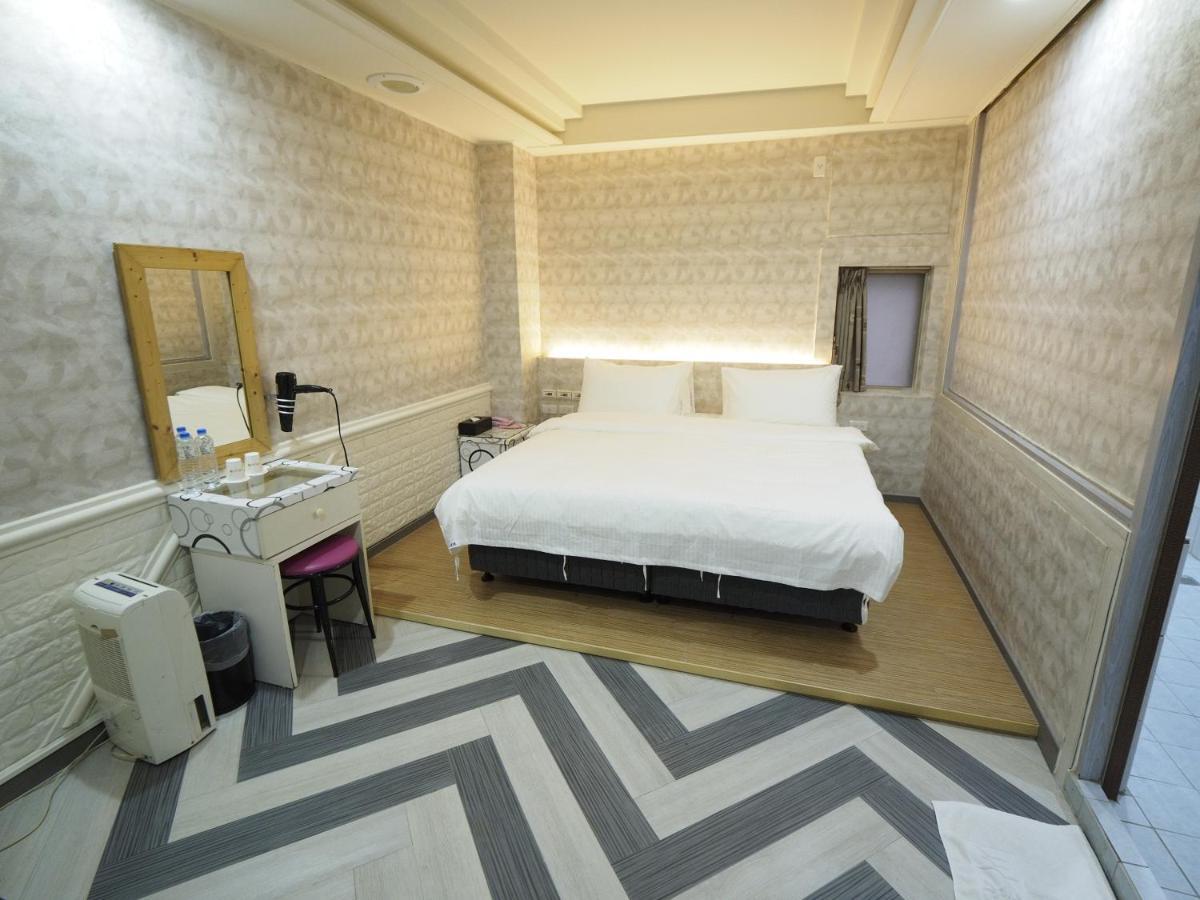 合悅都會商旅 Heyue HOTEL Hsinchu Extérieur photo